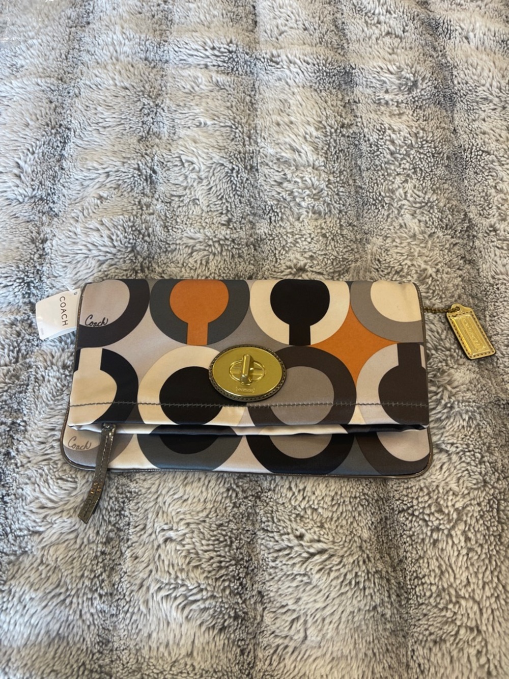 COACH AMANDA FOLDOVER CLUTCH WITH UNBRANDED CHAIN - Picture 2 of 12